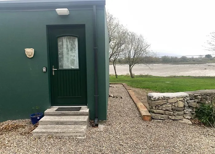 The Cosy By The Shore