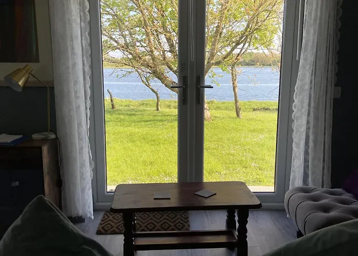 The Cosy By The Shore Голуэй